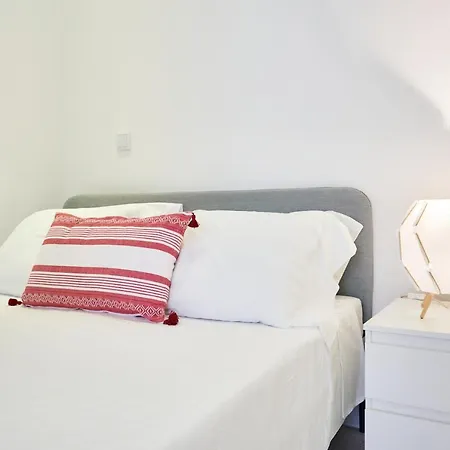 Apartment Altido Fabulous 3-br In Western