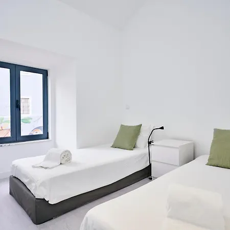 Altido Fabulous 3-br In Western *